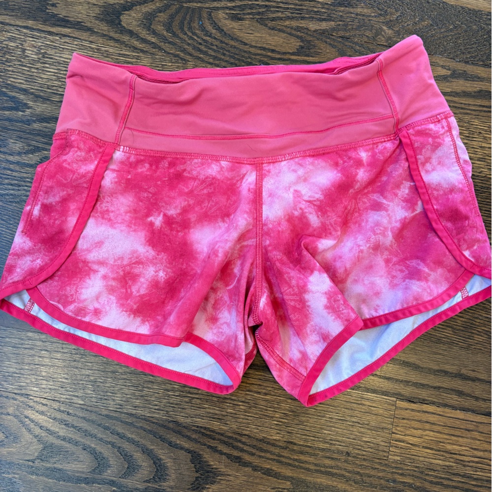Lululemon Women’s Speed Up Mid Rise 4 inch inseam Pink Tie-Dye Athletic Shorts